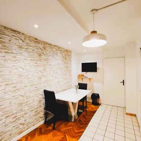 Mini-Studio Avec Kitchenette Ou Chambre Confort Avec Frigo Et Tv - Parking En Option Sur Resa ! Chaville Exteriér fotografie